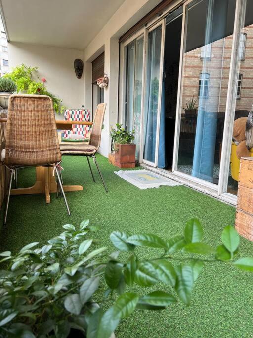 Grand Appartement Avec Balcon Et Parking Gratuit Sur Place 巴黎 外观 照片